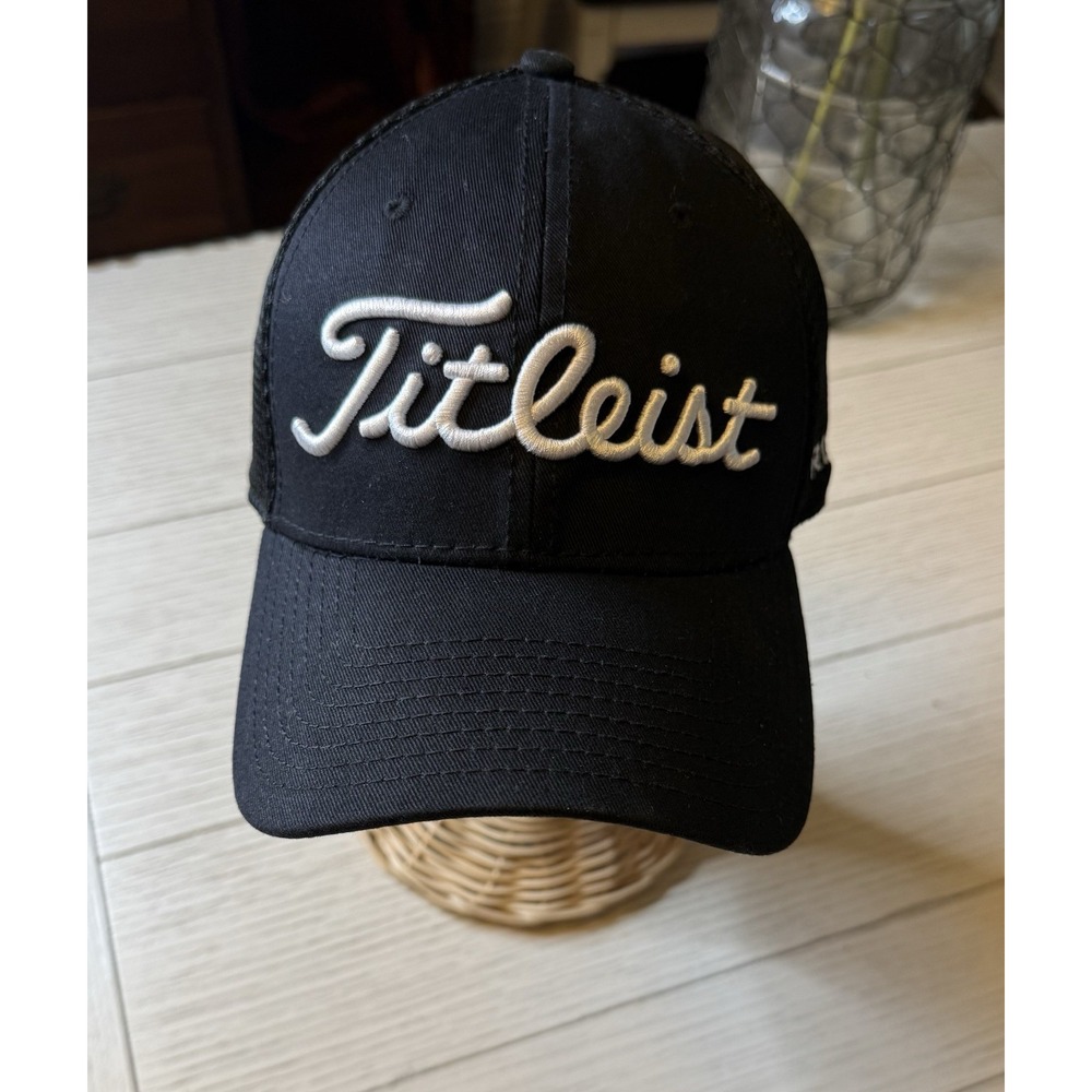 Titleist Pro V1 Hat Cap Size S/M FJ FootJoy Black Golf Cap A-Flex Stretch‎ Fit